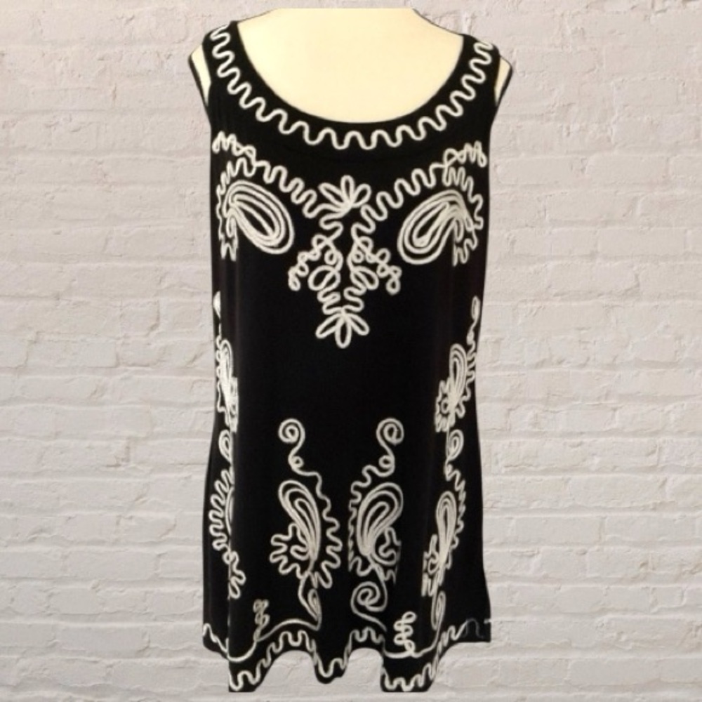 Once Again Black & White Embroidery appliqué tunic Tank Top 1X